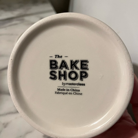 Set of 2 Bow & Olive Ceramic Bowls - Picture 5 of 5